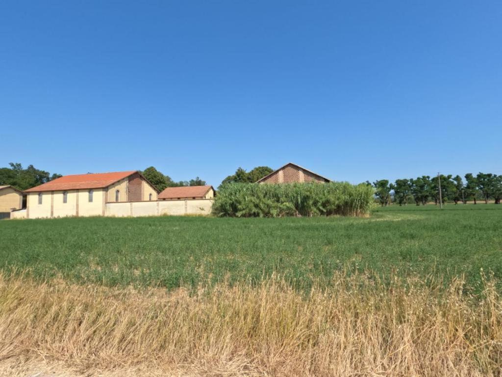 Agriturismo Le Corti Della Gualdana Voghera Exterior foto